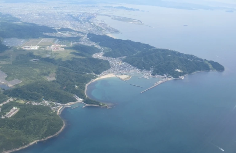 空へ飛び立つ、あなたの想いを届けるドローン空撮
